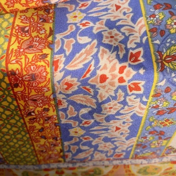 The lightest, silkiest and most understatedly sexy summer soirée skirt - Picture 3 of 6